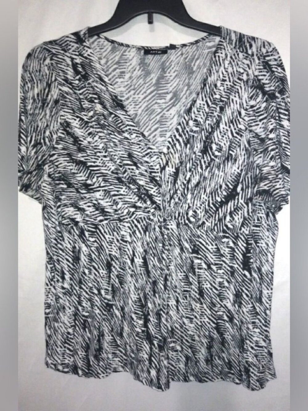 Apt.9 1X Zebra Print Black White Twisted Empire Waist Striped Top Plus